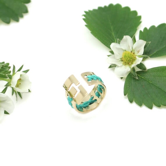Bague de haute fantaisie made in france brodée en vente chez Poissn Plume