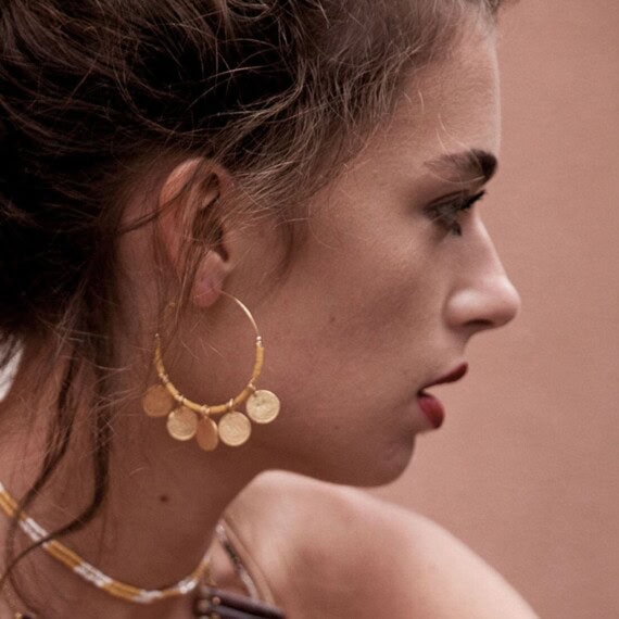 bijoux de haute fantaisie Felli, signées Elise Tsikis. En vente chez Poisson Plume bijoux