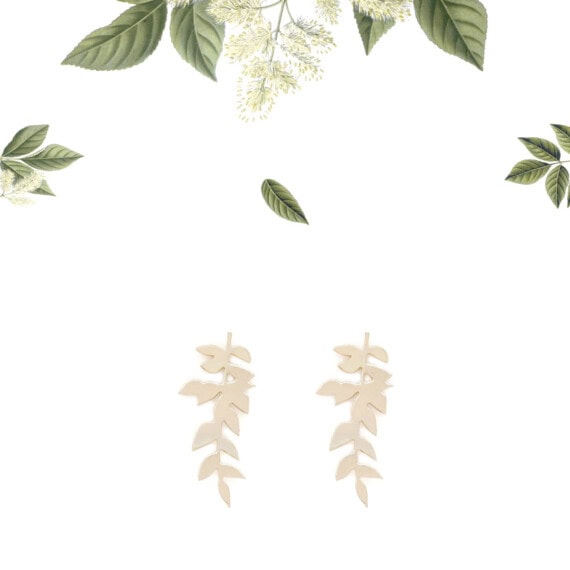 Boucles fantaisie dorées de créatrice, made in france. Chez Poisson Plume. Forme de feuille.