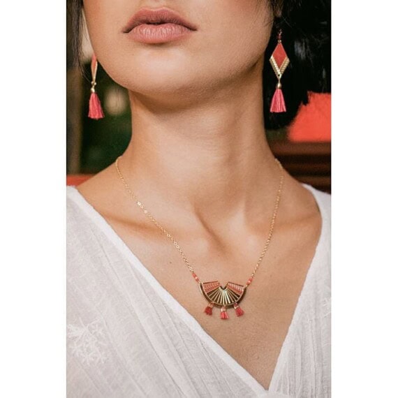 Collier bohème chic de création française.