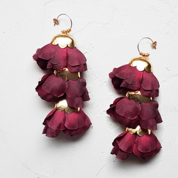Boucles d'oreille delicias de la créatrice Elise Tsikis. Chez Poisson Plume