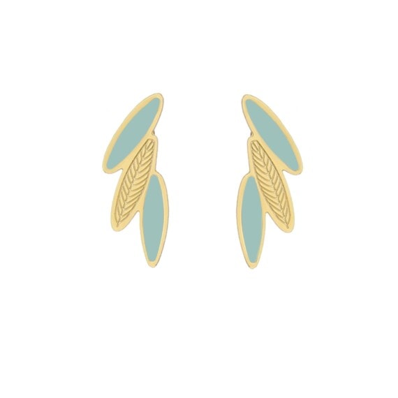 Boucles de createur dorée et bleu pastel en forme de plumes. En vente dans la bijouterie Poisson Plume