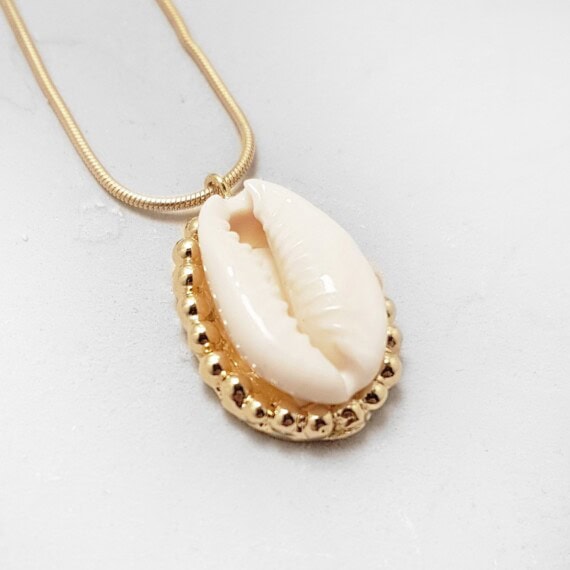 Collier Cauri chez PoissonPlume. une création Elise Tsikis