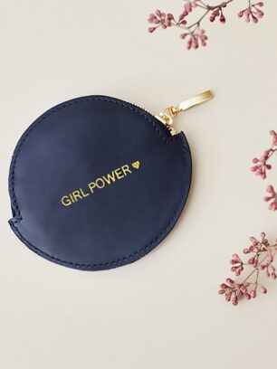 porte-monnaie rond en cuir message Girl Power chez Poisson Poume