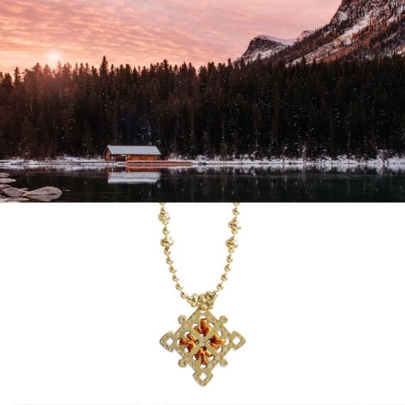 Collier médaille de créateur doré et cuivré. Chez Poisson Plume bijoux