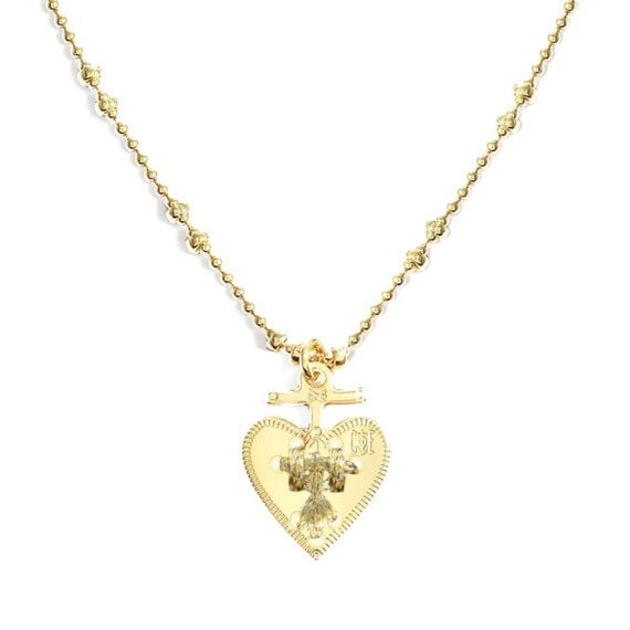 collier médaille coeur doré made in france. Un bijou de créateur fait-main chez poisson plume bijoux