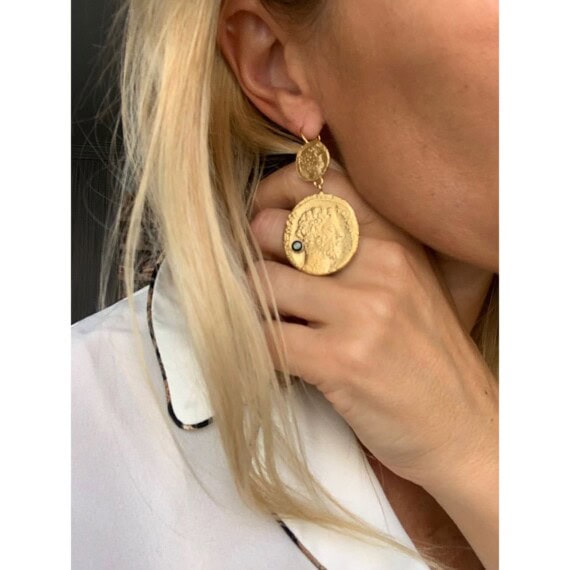 boucles d'oreilles de type antique chez poisson plume. des créations Dear Charlotte