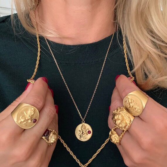 collier medaille antique lion dear charlotte paris