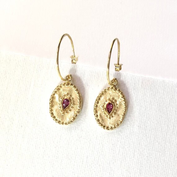 Boucles ovales Verine pierre fine rhodolite chez poisson plume bijoux