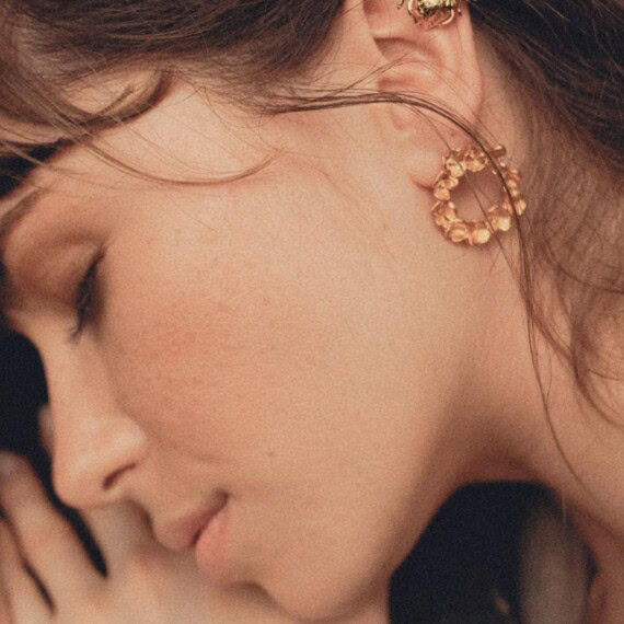 Boucles d'oreilles Elbe Elise Tsikis Paris plaque or