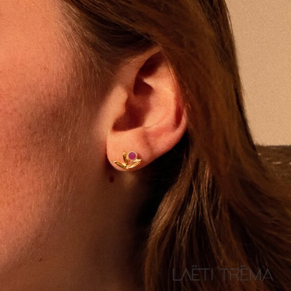 Boucles puces alang grenat laeti trema pétales