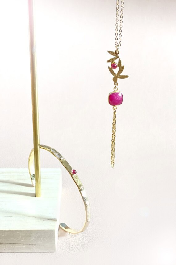 bijoux jonc et collier grenat chez poisson plume