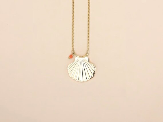 collier bahamas coquillage