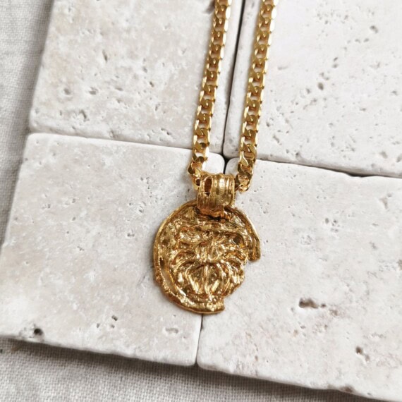 collier médaille sheo elise tsikis