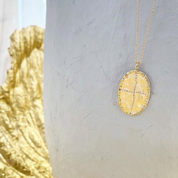 collier Louise hendricks