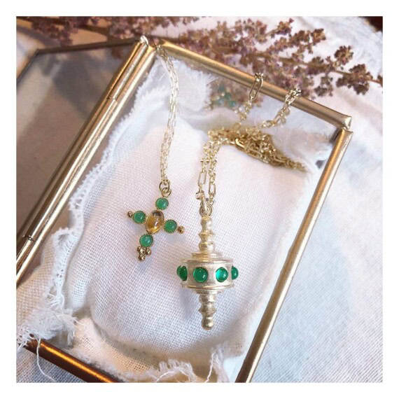 collier toupie
