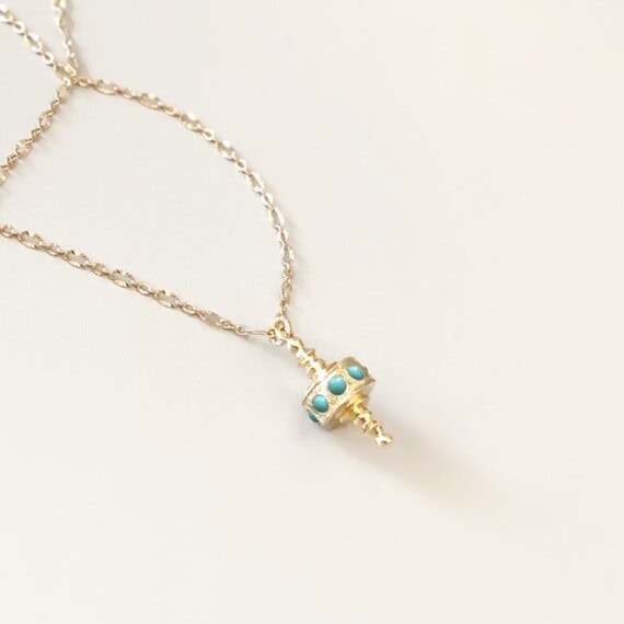 collier toupie turquoise chez poisson plume bijoux
