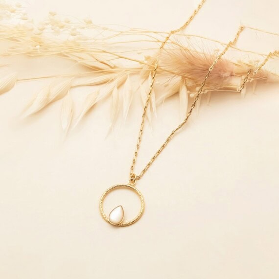 collier feuillage nacre