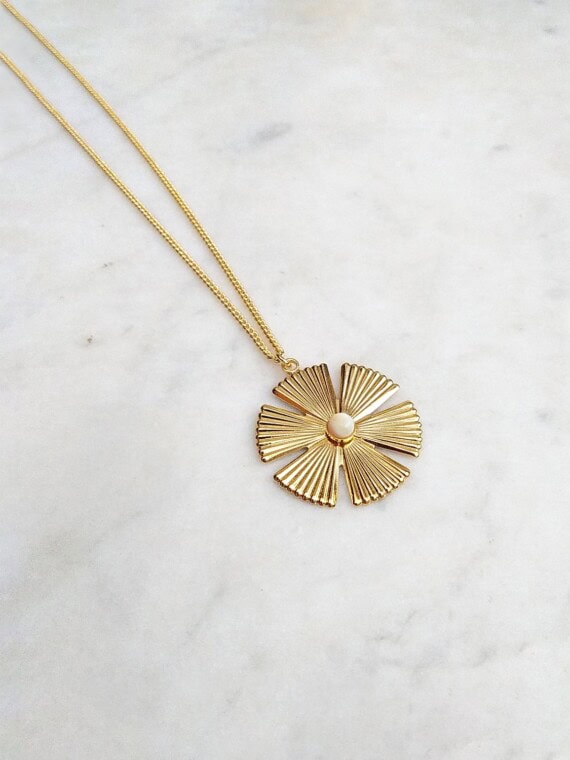 collier sol nacre