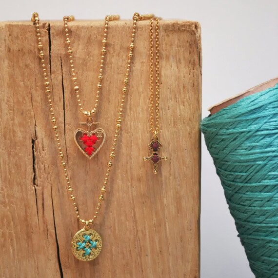 Collier coeur rouge