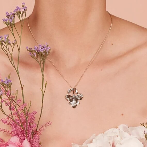 collier irisia fleur