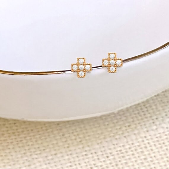 puces d'oreilles croix tatiana