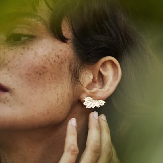 boucles d'oreilles climbers asymétriques magnolia