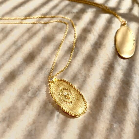 collier médaille Paola Louise hendricks Paris