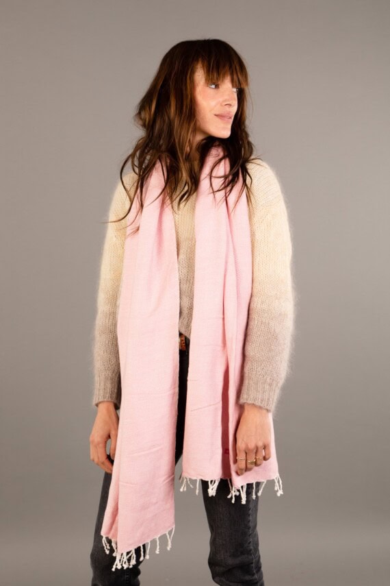 grande écharpe krama rose en coton doux de haute qualité