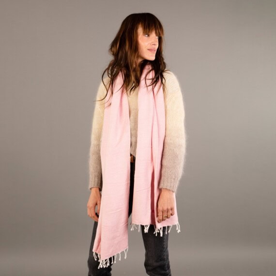 grande écharpe krama rose en coton doux de haute qualité