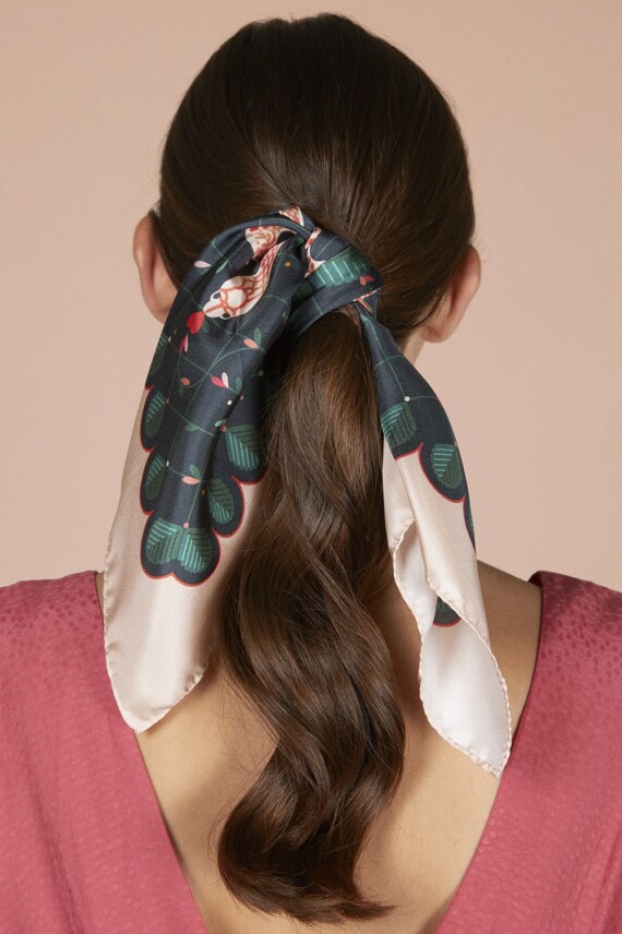 Foulard Jardin d'Eden. Fabrication française. Une création Christelle dit Christensen.