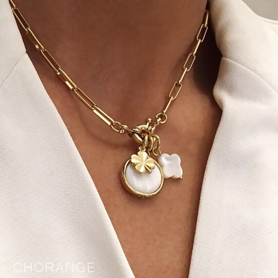collier pampilles dorées et nacre chaîne rectangle