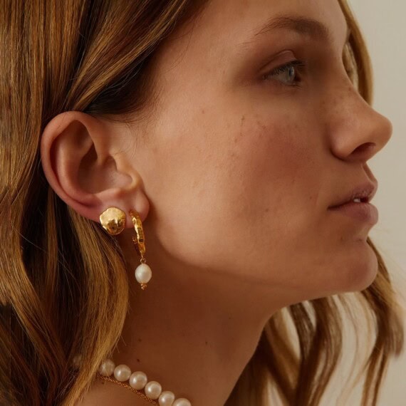 Boucles d'oreilles créoles perlées amani et puces d'oreilles avlonia