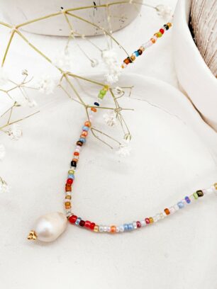 Collier Irinis multicolore. Perle bohème et perles de verre.