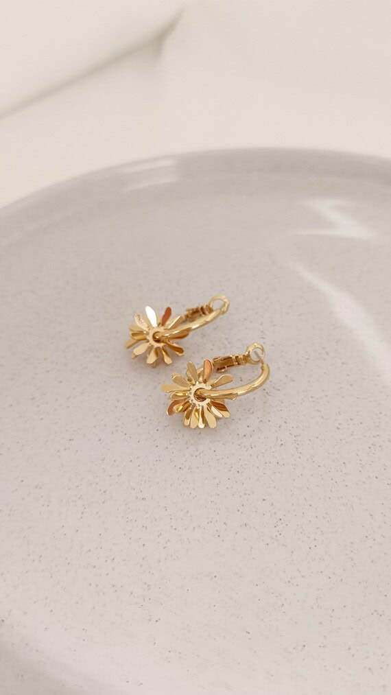 boucles créoles florette en forme de fleurs