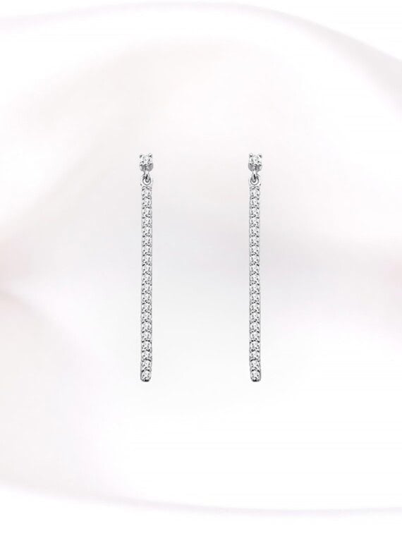 Bocules d'oreilles pendantes Pinede. Argent 925 et brillants. Bijoux fins.