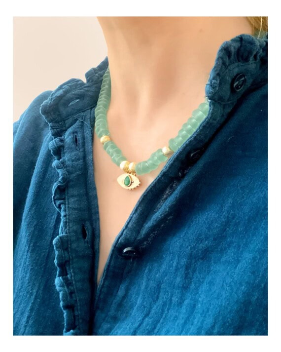 Collier œil gri-gri vert tendre