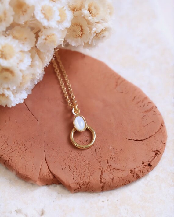 Collier court stellaïs nacre