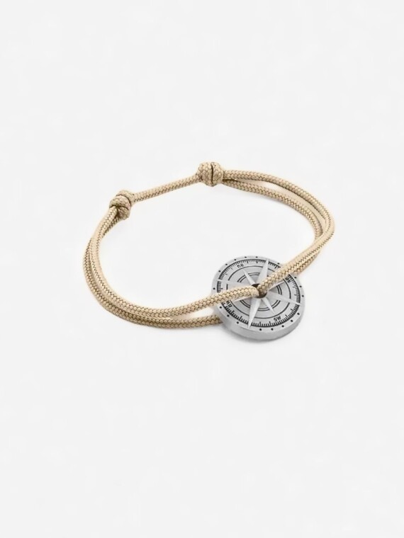 Bracelet fantaisie Rose des vents ZEPHIR. Cordon beige.