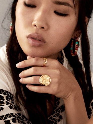 bague sirohi elise tsikis paris portée par une femme