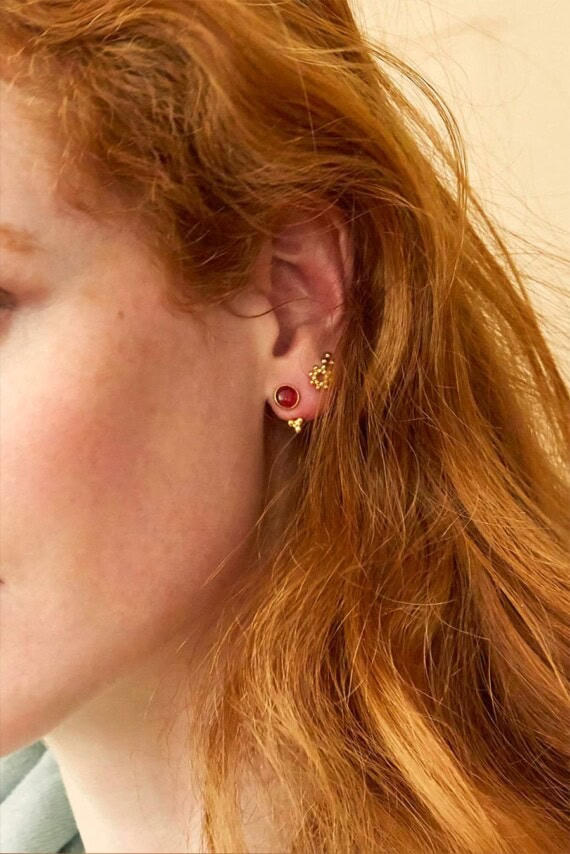 Puces d'oreilles 3 perles et grenat swan femme