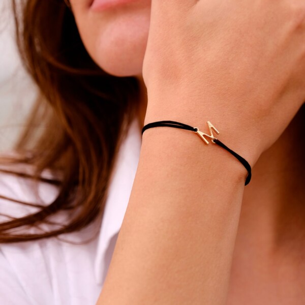 Bracelet Infini Doré. Personnalisation Lettre Alphabet. Bijou cordon mixte. Lettre M
