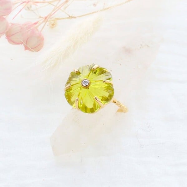 Bague Iris péridot detail