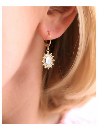 Boucles dorees marquise nacre