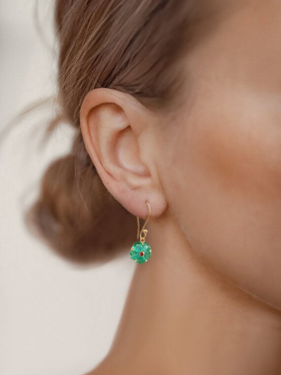 Petites boucles d'oreilles fleurs apatite femme