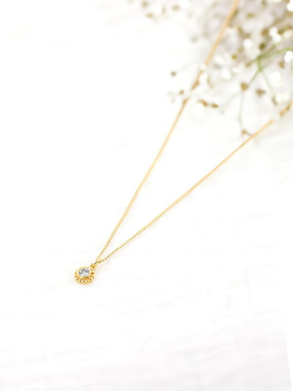 Collier Tina zircon chaîne fine