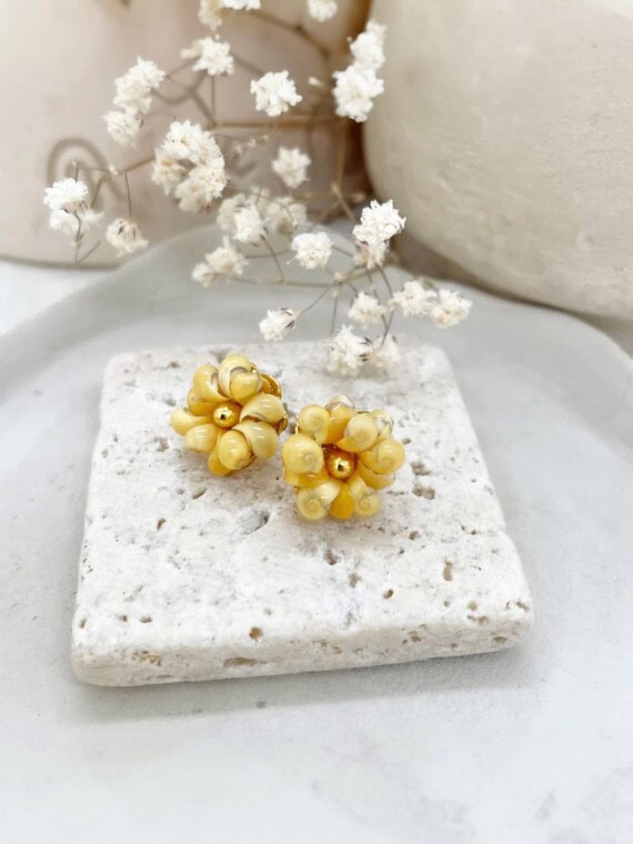 Puces d'oreilles paralta. boucles d'oreilles fleurs