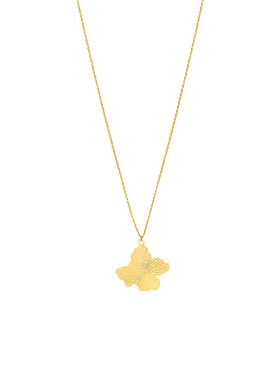 Collier fleur on my skin