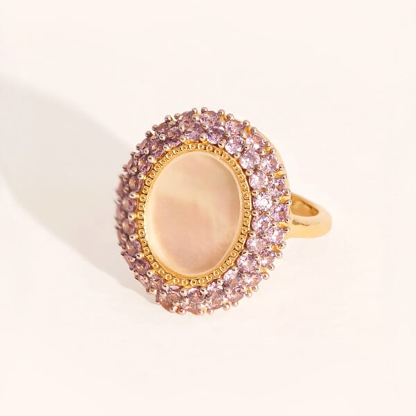 Bague mirage nacre zircons violets vue 1 pres