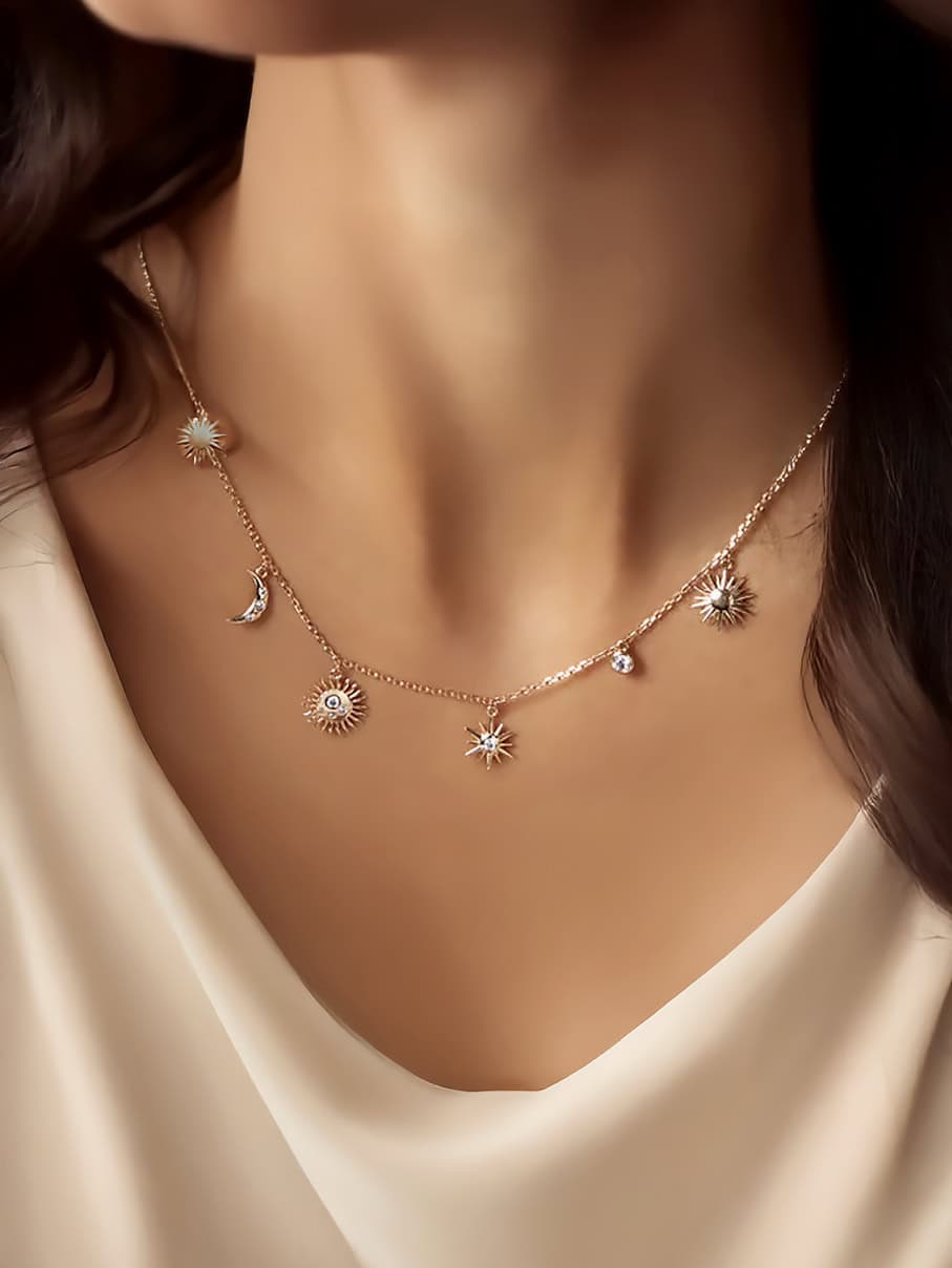 Collier lune soleil etoile elinor - Bijou fantaisie plaque or femme